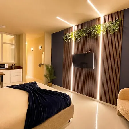 Appartement Casa Utopia, Molinette Subway Station
